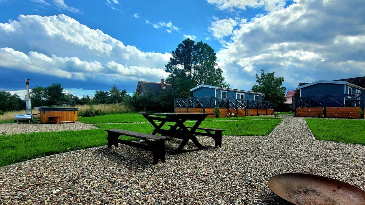 Nad Kamieniem - Domki Caloroczne Dolgie Exteriör bild