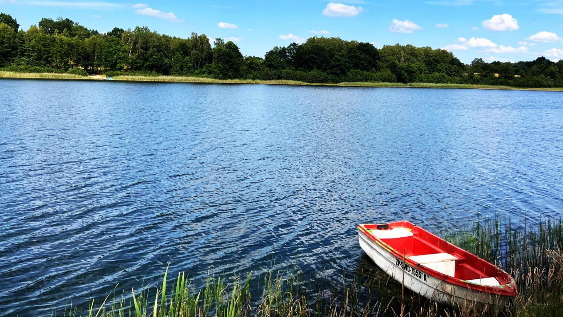 Nad Kamieniem - Domki Caloroczne Dolgie Exteriör bild